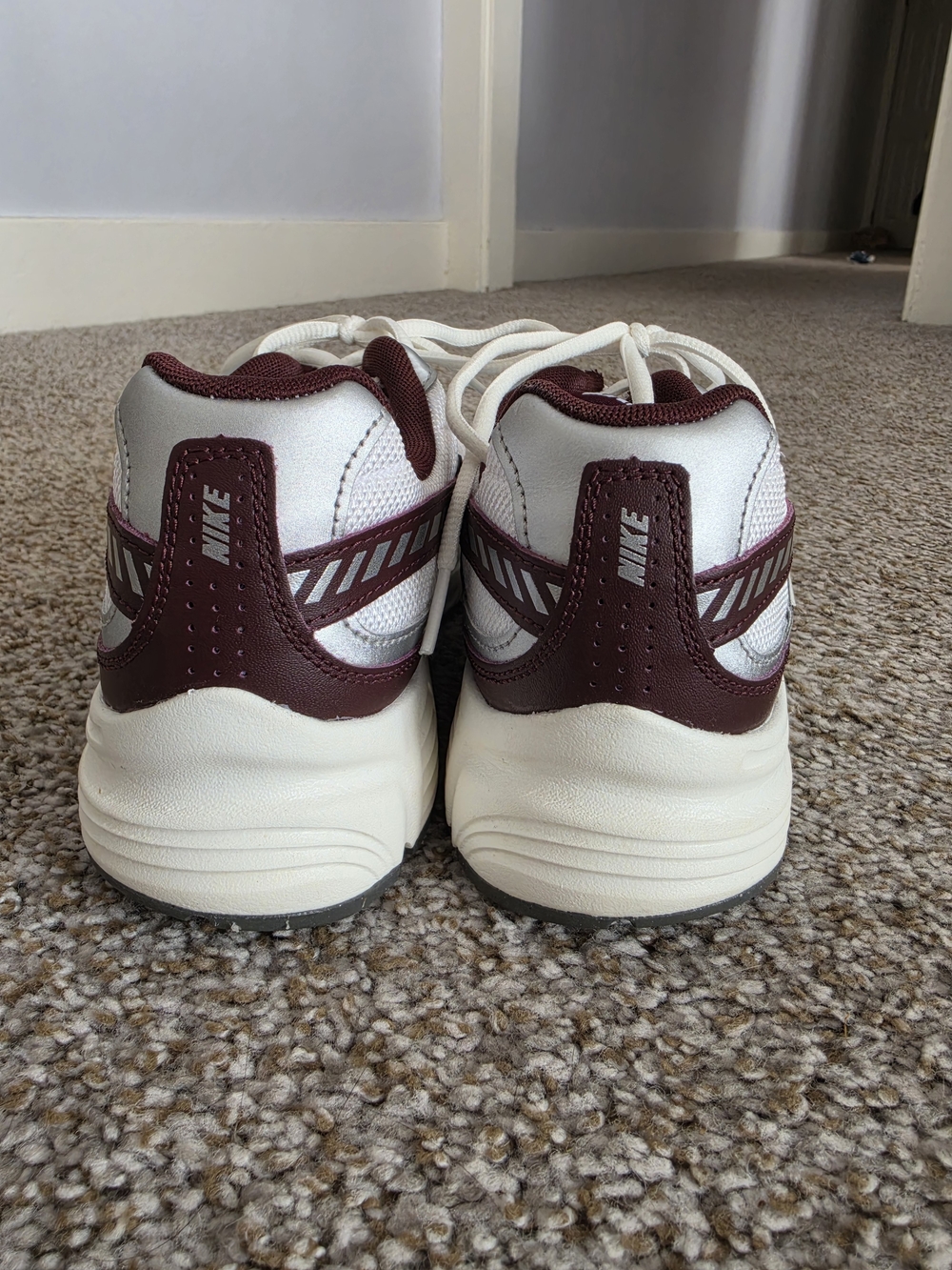NWOT Nike Sneakers - Picture 3 of 6